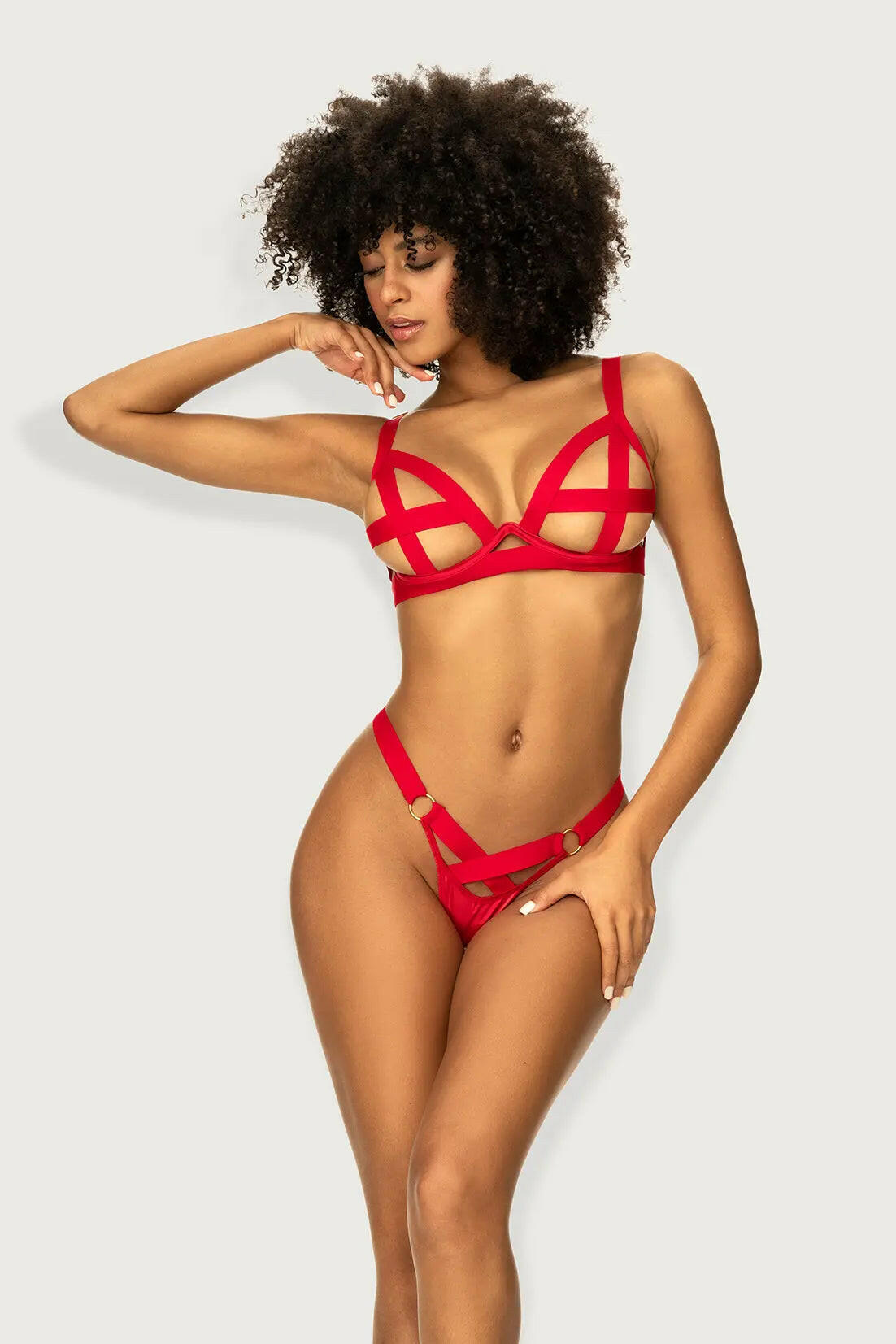 Provocatively Positioned 2 Piece Set Mapalé